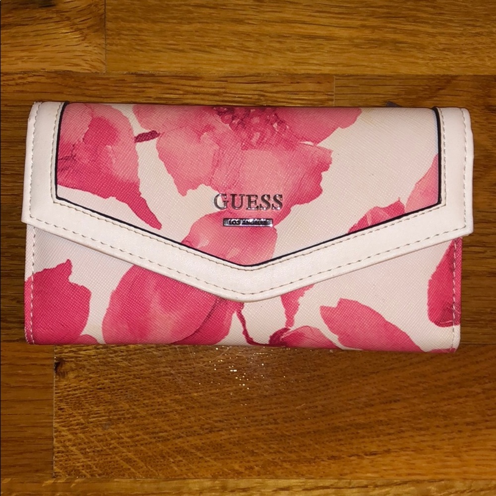 guess wallet